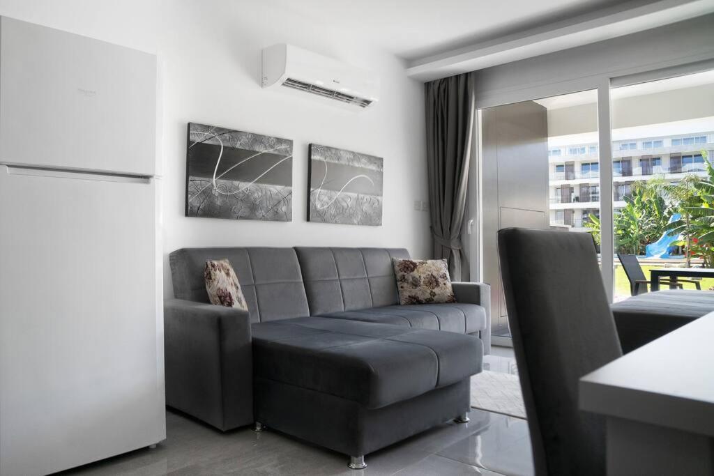 Daire Courtyard Long Beach, северный кипр, бассейн, терраса, 500м от моря *